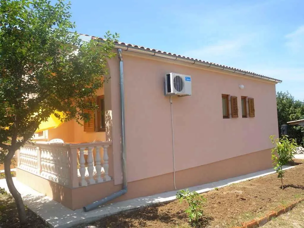 Apartment In Rovanjska 6792