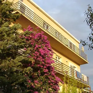 Dora Guest house