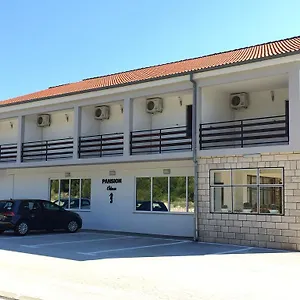 & Pansion Odmor Bed & Breakfast
